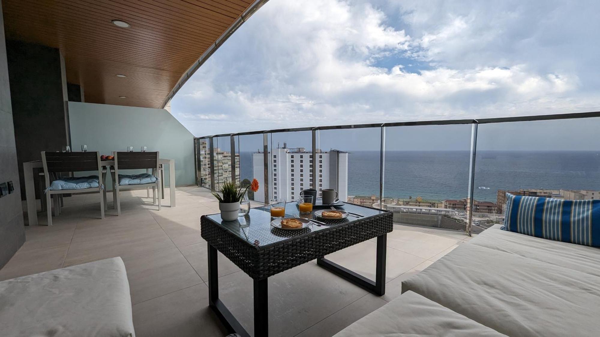Sunset Waves Sea View Apartments Μπένιντορμ Εξωτερικό φωτογραφία