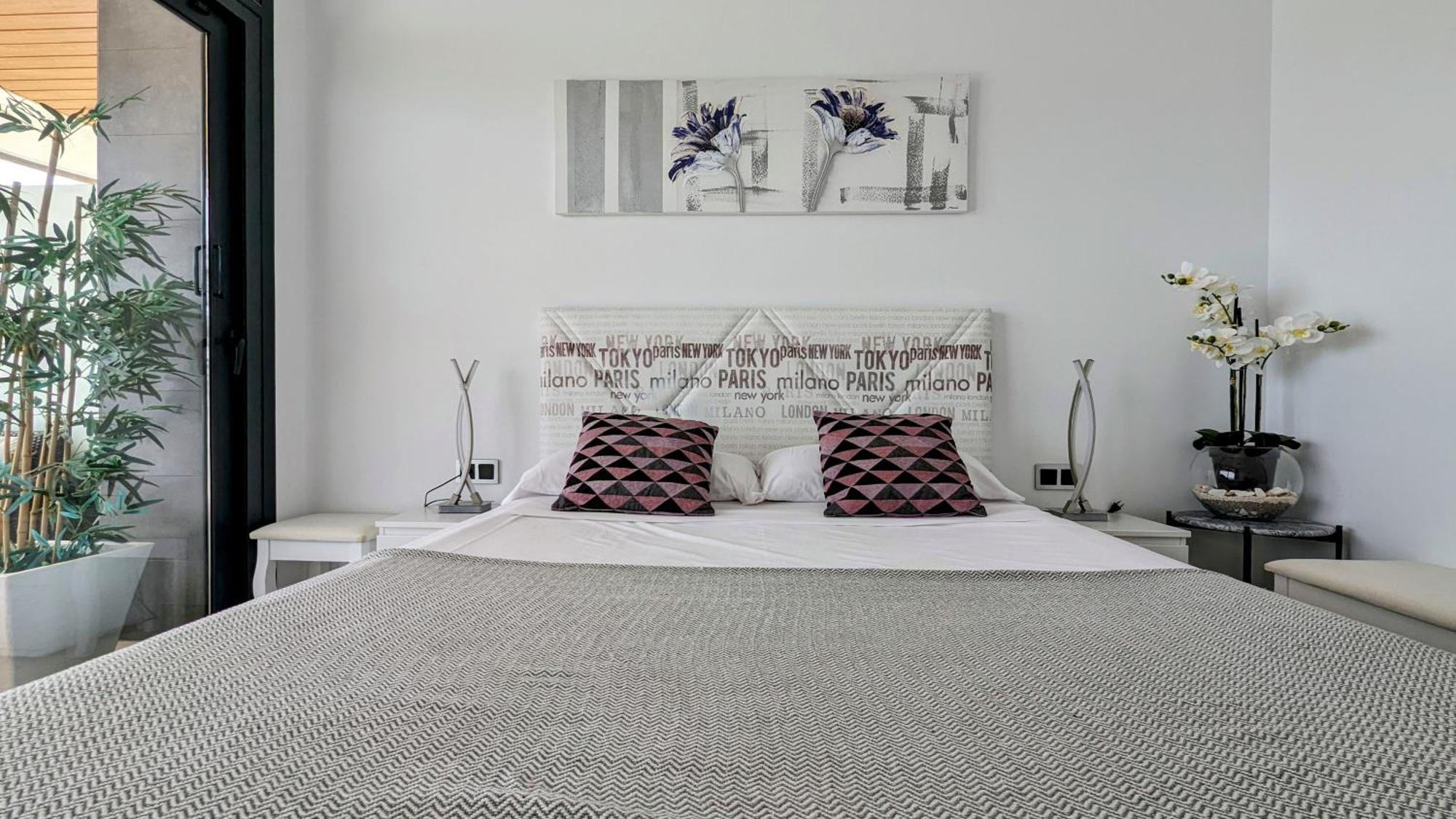 Sunset Waves Sea View Apartments Μπένιντορμ Εξωτερικό φωτογραφία