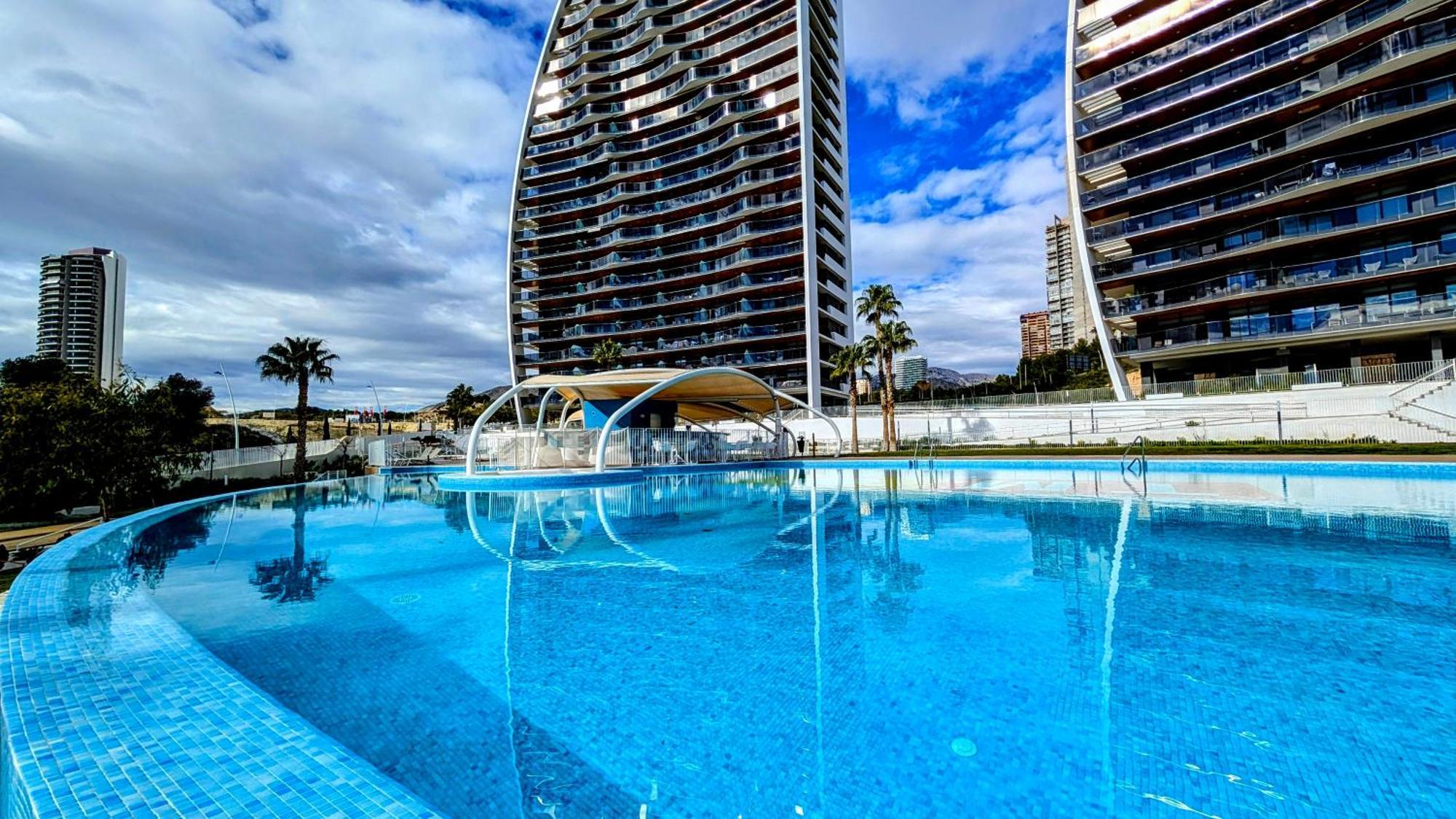 Sunset Waves Sea View Apartments Μπένιντορμ Εξωτερικό φωτογραφία